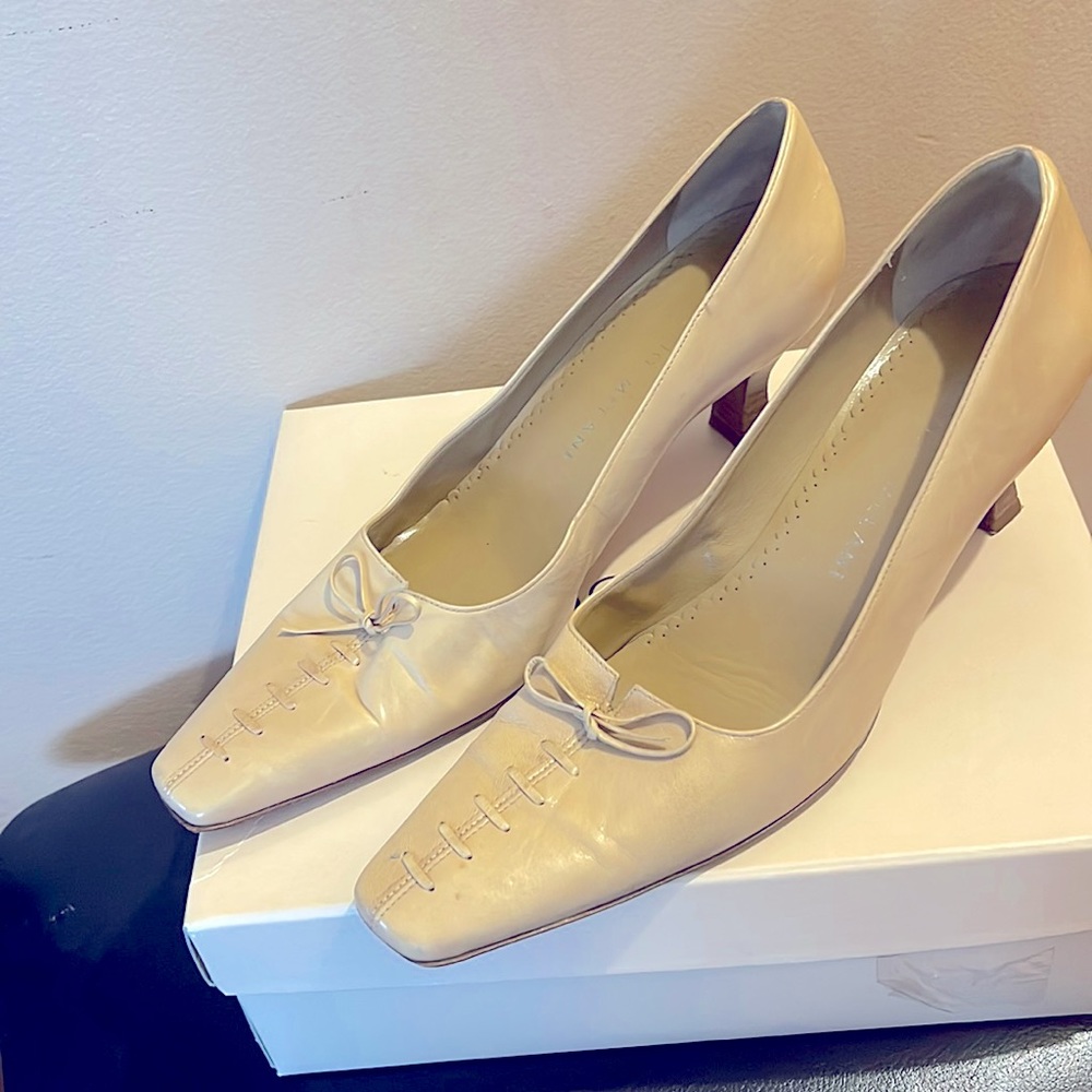 Women’s size 9 Antonio Melani